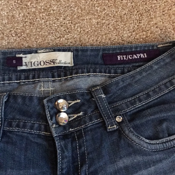 ‼️3/$10 Vigoss capris - Picture 3 of 5